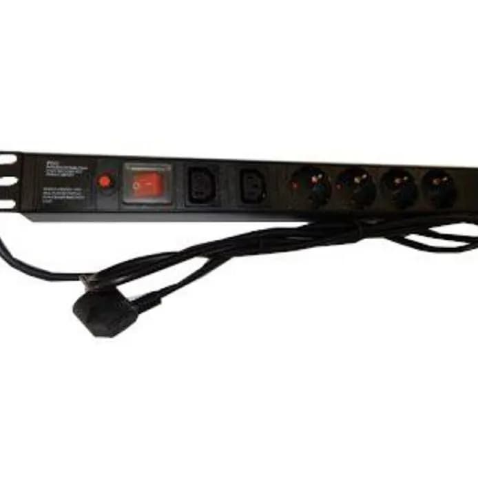 PDU NaviaTec PDU003, 5xŠuko priključaka, 2xC13 priključaka, 1.8m, crni